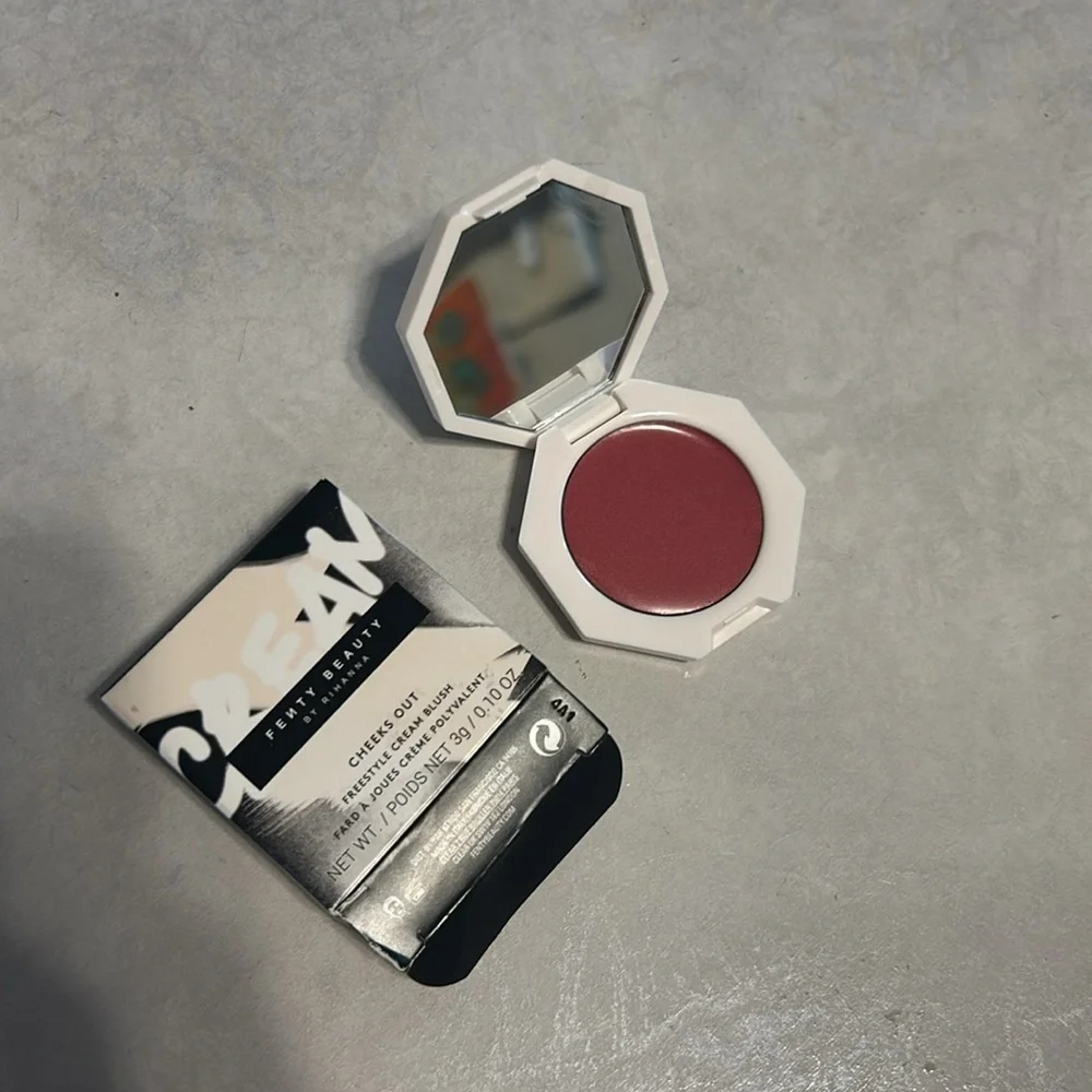 Fenty Beauty By Rihanna/Cheek Out/ Freestyle Cream Blush CHOOSE COLOR 0.10OZ